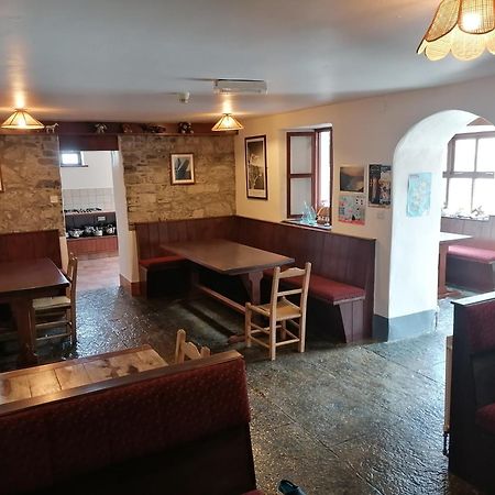 Aille River Tourist Hostel Glamping Doolin Exterior foto